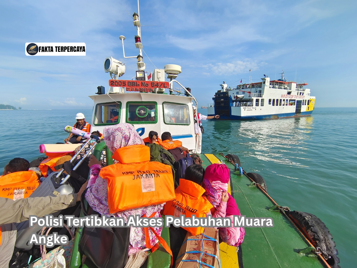 Polisi Tertibkan Akses Pelabuhan Muara Angke